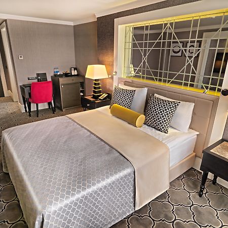 머큐어 이스탄불 보몬티 호텔 외부 사진 A room at the hotel