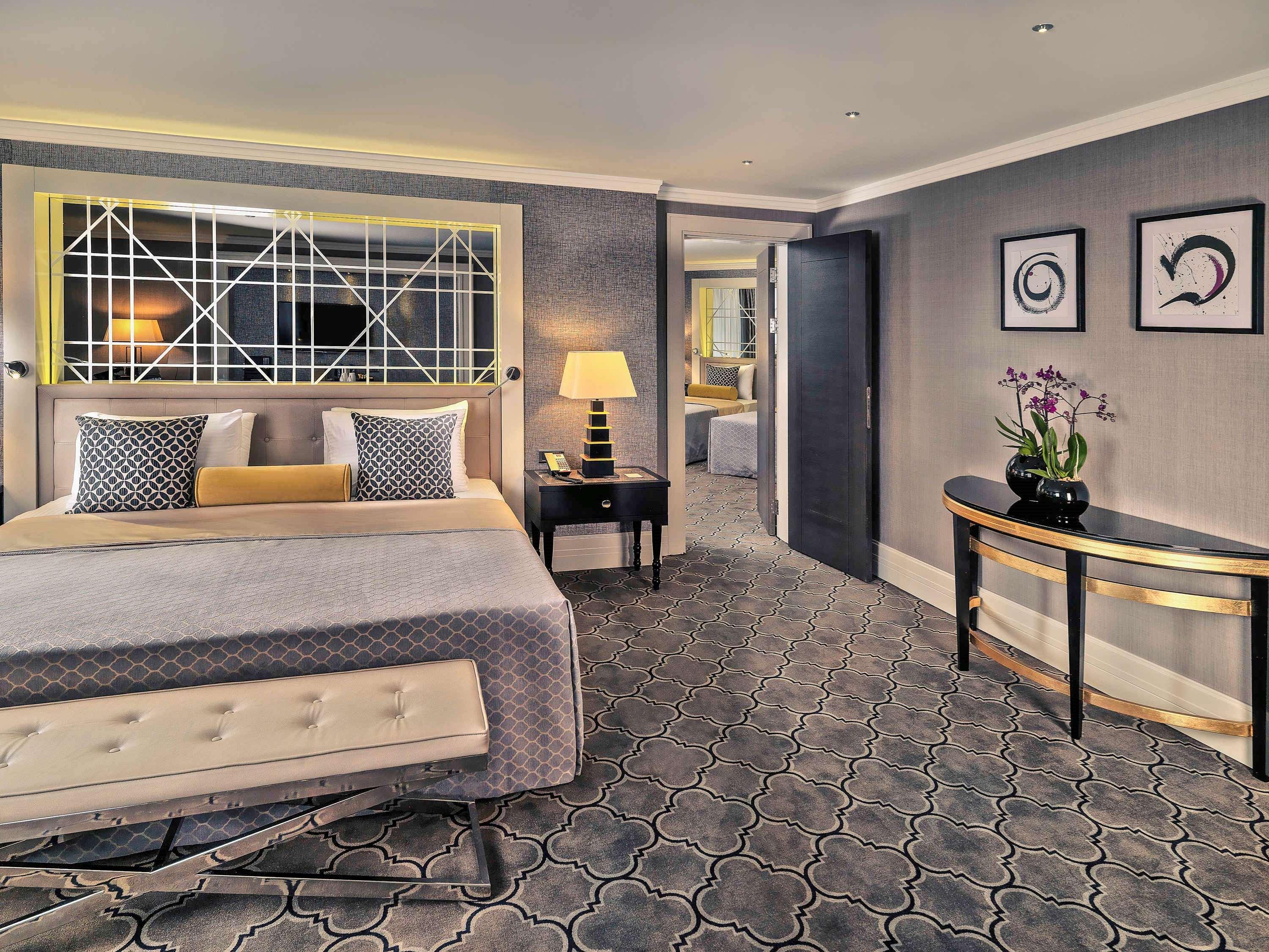 머큐어 이스탄불 보몬티 호텔 외부 사진 A bedroom at the hotel