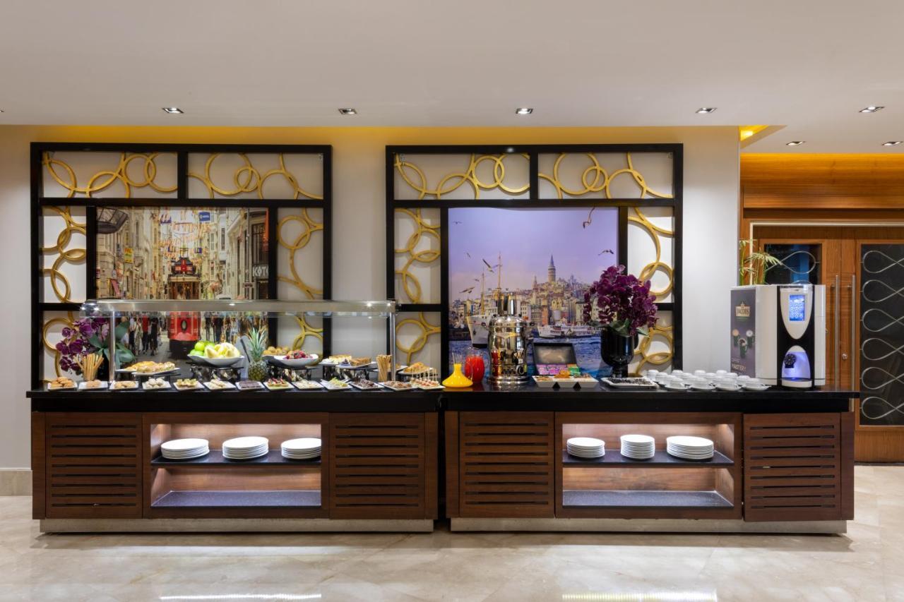 머큐어 이스탄불 보몬티 호텔 외부 사진 A buffet at a hotel