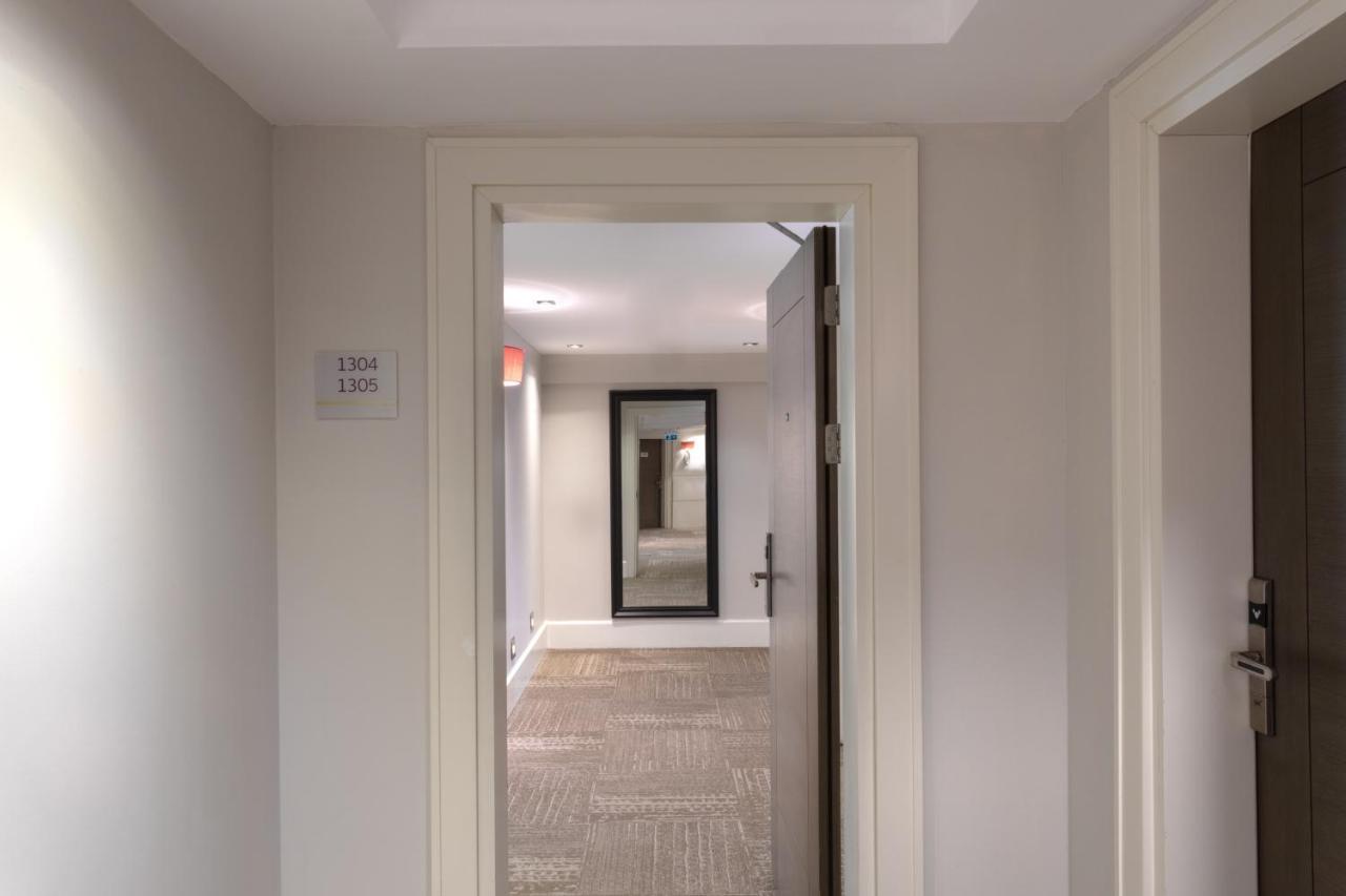 머큐어 이스탄불 보몬티 호텔 외부 사진 A typical room at the hotel