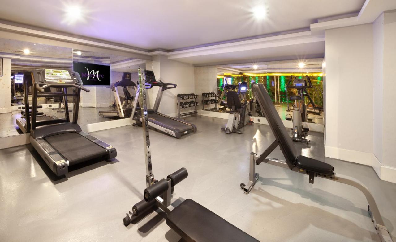 머큐어 이스탄불 보몬티 호텔 외부 사진 The gym at the Mandarin Oriental, London